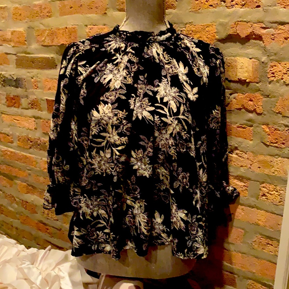 Free People Black and White Floral Top Sz Small